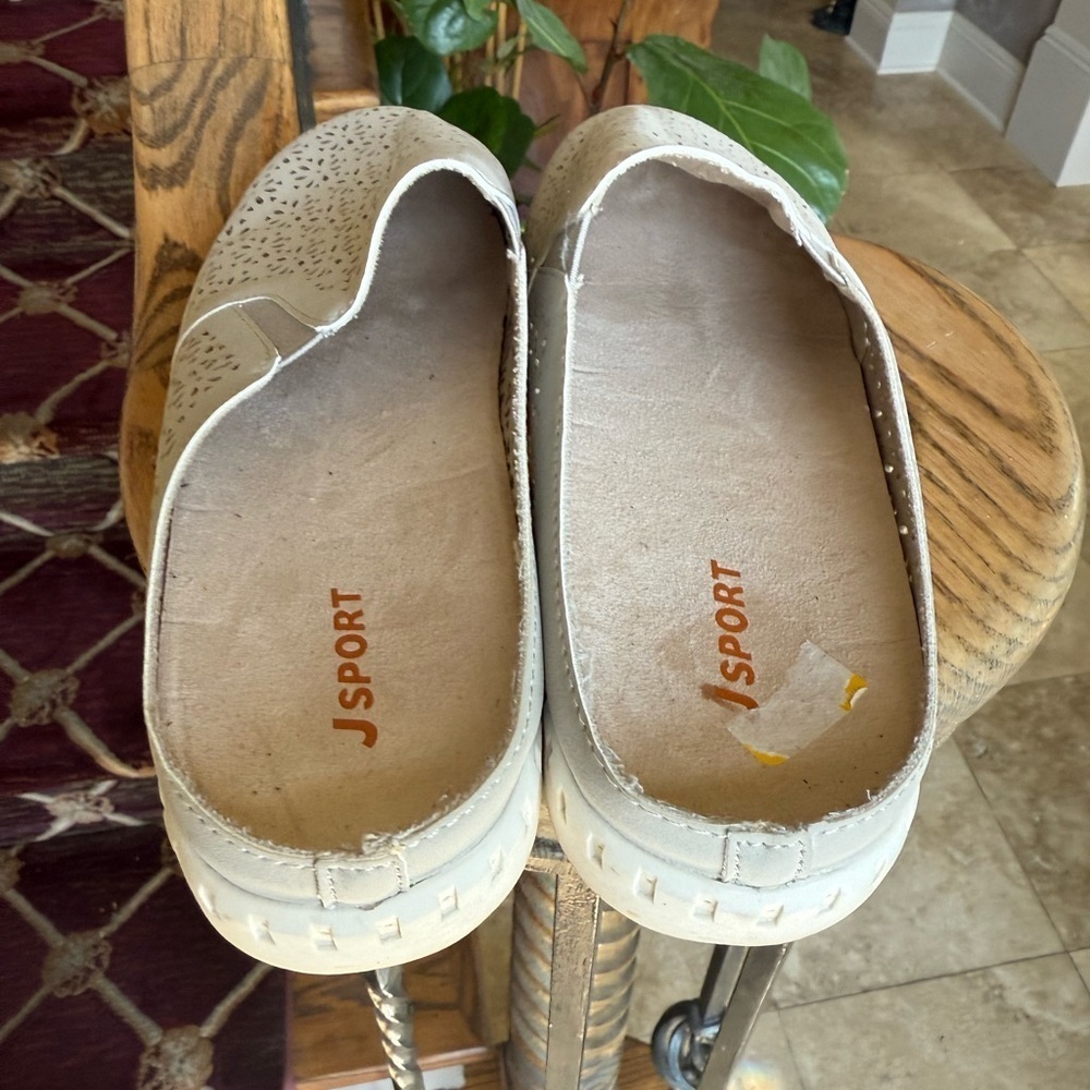 . J SPORT by JANBU ladies slides excellent condition size 9 grey. - Picture 7 of 11